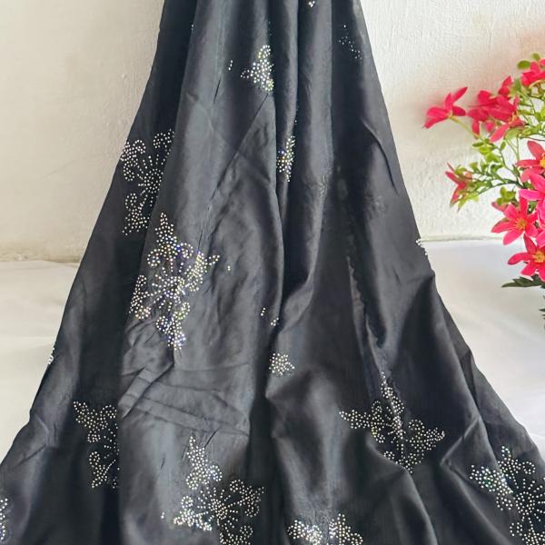 Women's stylish lengthy embroidered duppatta