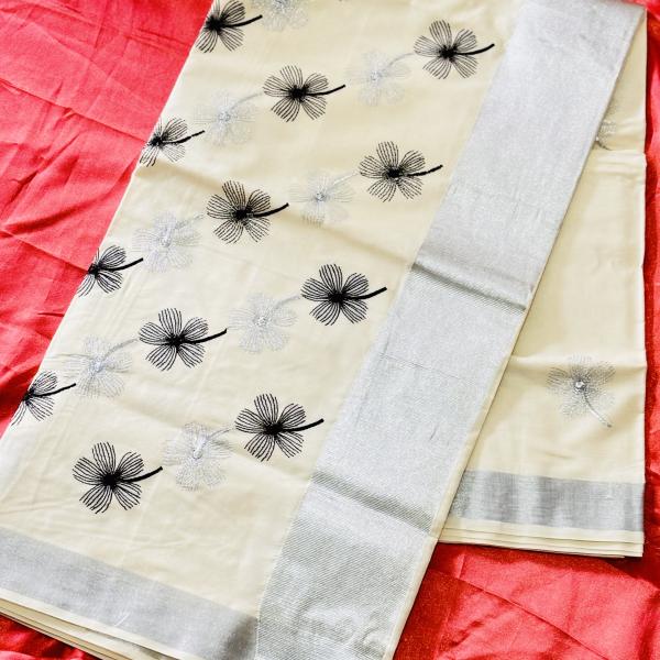 Kerala festival kasavu saree