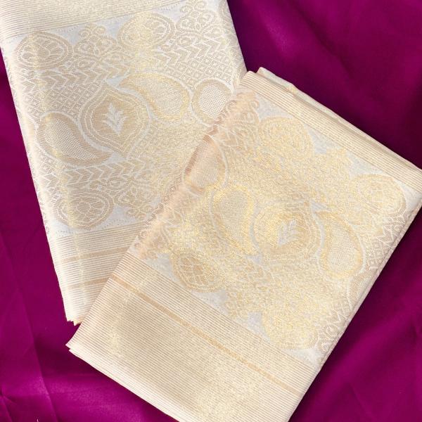 Kerala traditional KASAVU SETTU MUNDU(Half saree)